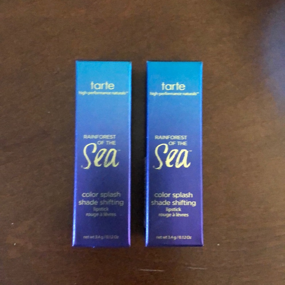 Tarte Lipstick in “Scuba Dive” + “Ocean Floor”